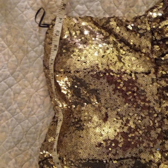 All That Glitters Is Gold - Picture 4 of 10